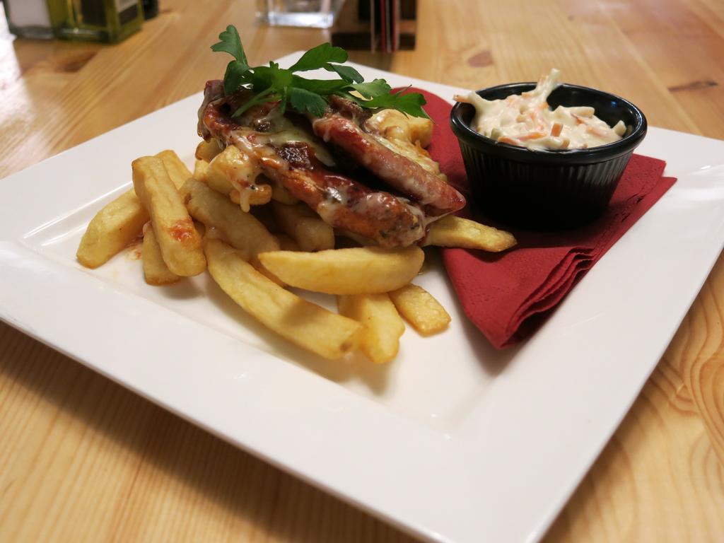 Hunters Lodge Inn Wincanton Buitenkant foto